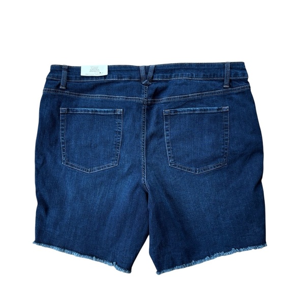 M Jeans By Maurice’s Classic Bermuda Shorts 22W Original Fit Stretch Dark Wash - Picture 3 of 7